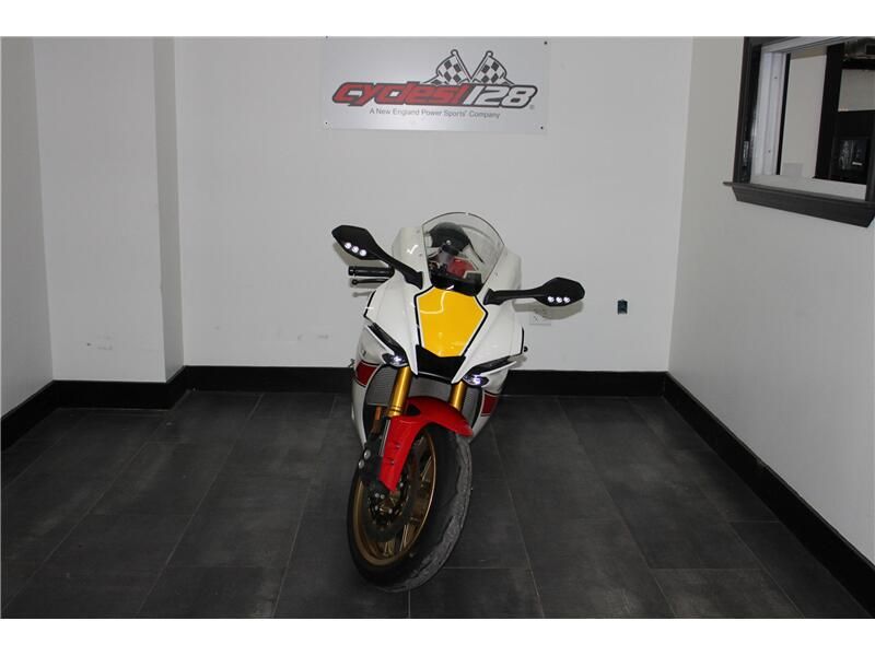 Used 2022 Yamaha YZF-R1 World GP 60TH Annivesary Edition Image 2