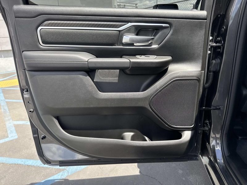 New 2026 RAM 1500 Big Horn Crew Cab 4x2 6'4' Box