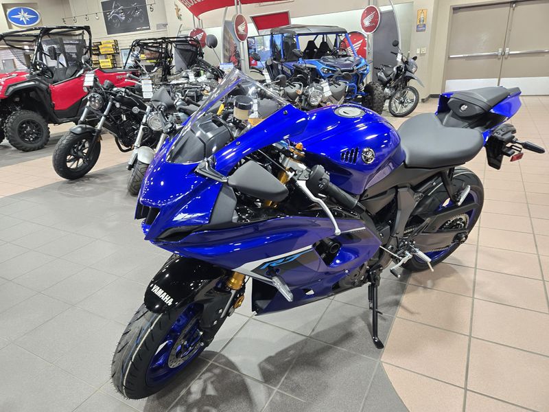 2025 Yamaha YZFR7 TEAM BLUE Image 3