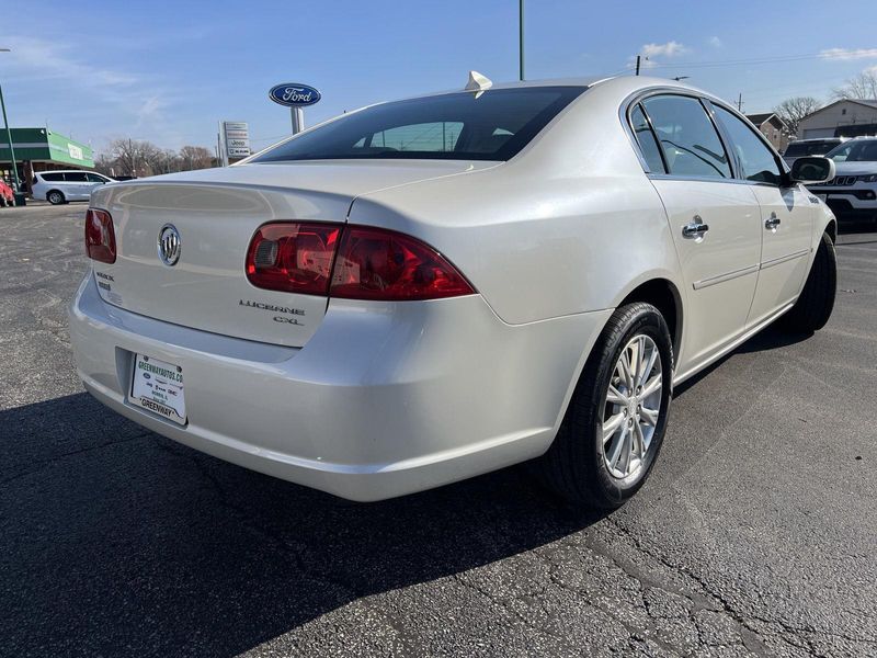 2009 Buick Lucerne CXL photo 4