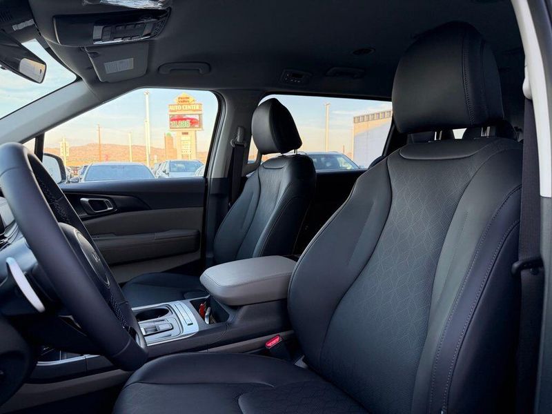 New 2026 Kia Carnival Hybrid LXSImage 12