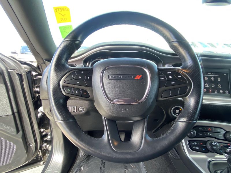 Used 2022 Dodge Challenger R/TImage 25