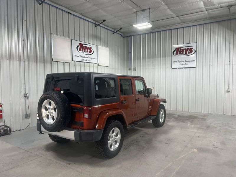 2014 Jeep Wrangler Unlimited SaharaImage 7