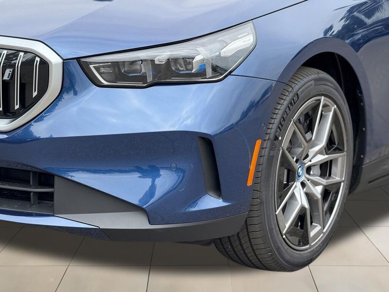 2025 BMW i5 eDrive40Image 11