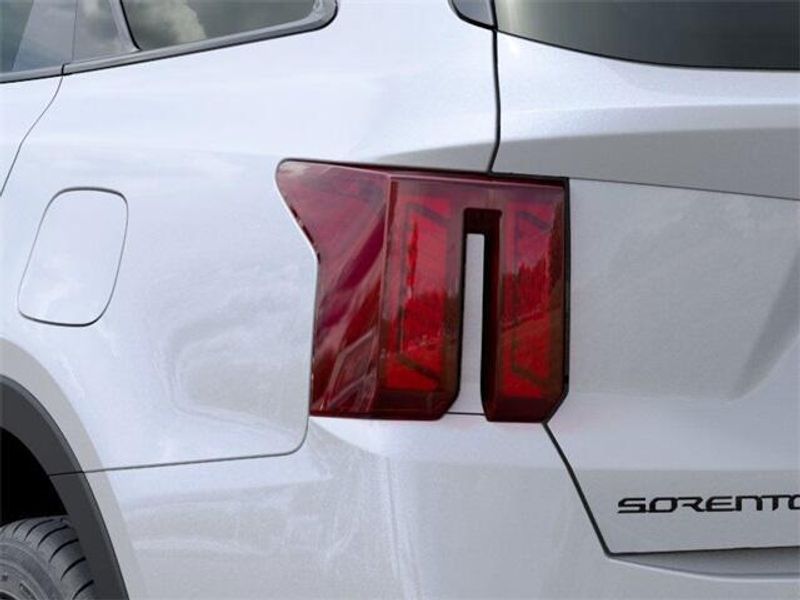 New 2025 Kia Sorento X-Line EXImage 11