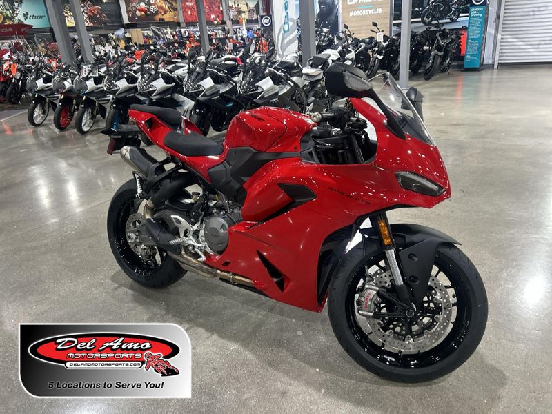 New 2026 Ducati PANIGALE V2 S 896 Image 1
