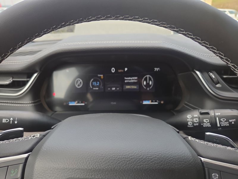 2025 Jeep Grand Cherokee Limited photo 12