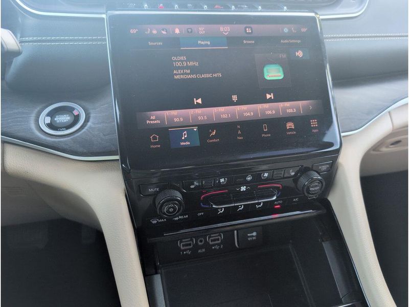 Used 2023 Jeep Grand Cherokee LimitedImage 13