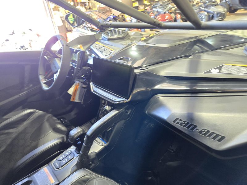 NEW 2026 CAN-AM MAVERICK R X RC WITH SMARTSHOX 999T DCT Image 29