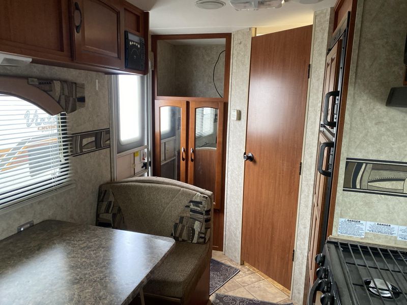 Used 2010 FOREST RIVER SURVEYOR SPORT 186 Image 8