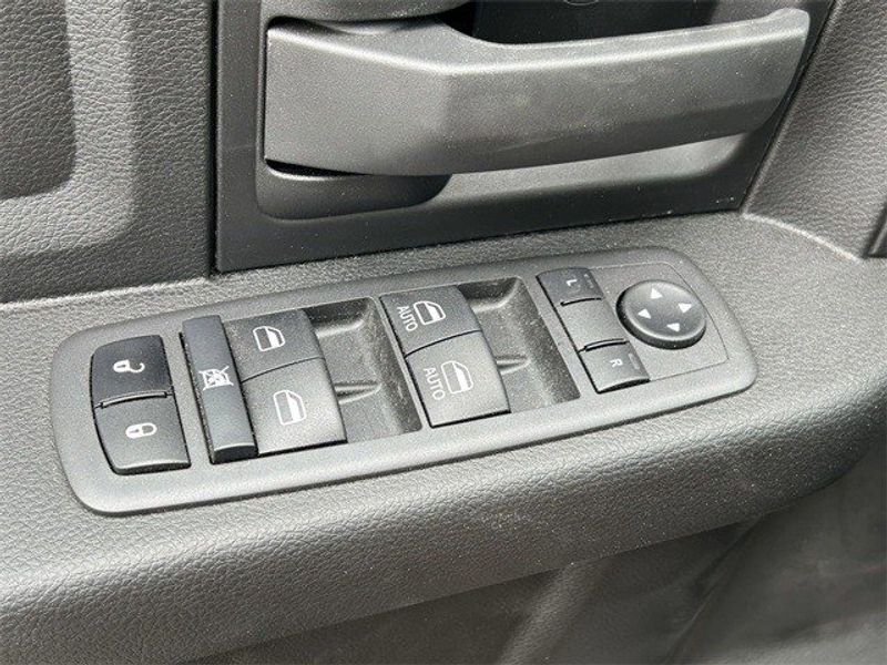2022 RAM 2500 Tradesman Crew Cab 4x4 8