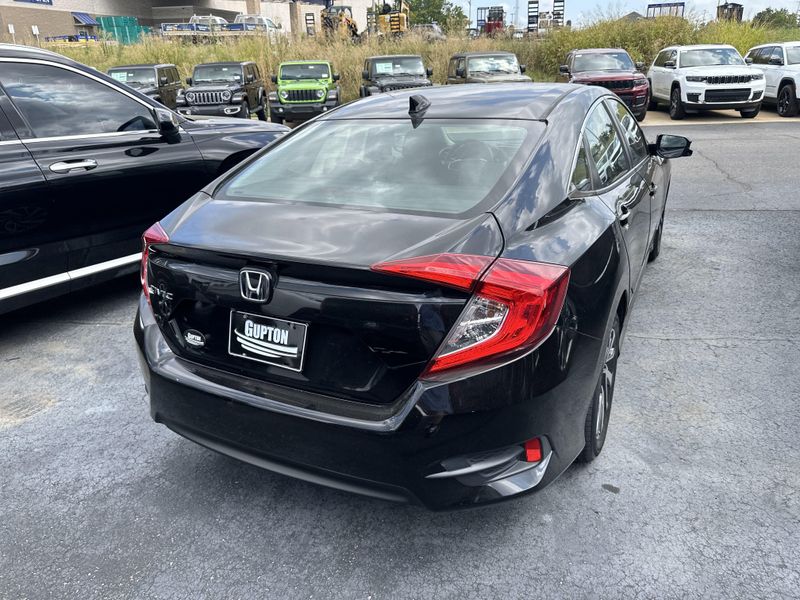 Used 2017 Honda Civic EXImage 8