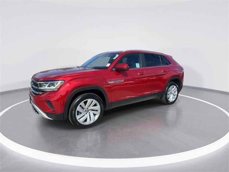 2020 Volkswagen Atlas Cross Sport SE Technology photo 3