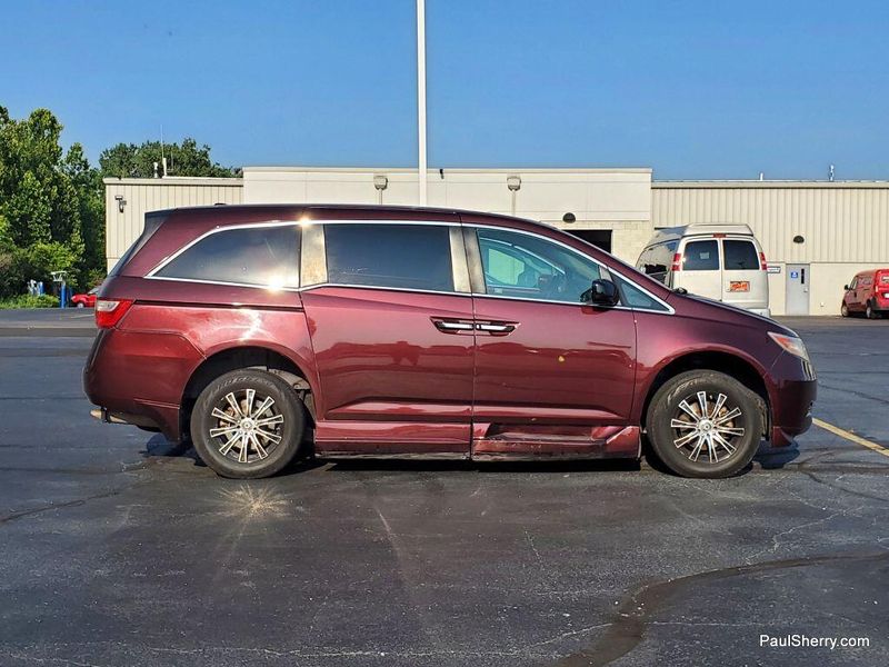 Used 2011 Honda Odyssey EX-LImage 2