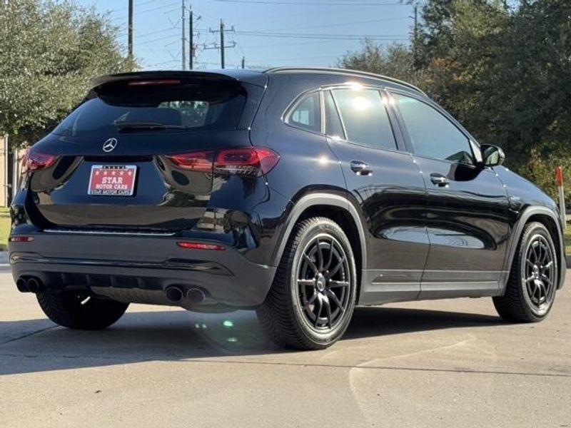 2022 Mercedes-Benz GLA 45 AMGImage 13