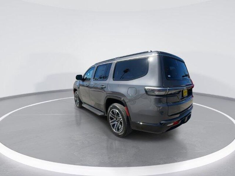 2026 Jeep Grand Wagoneer 4x4Image 6