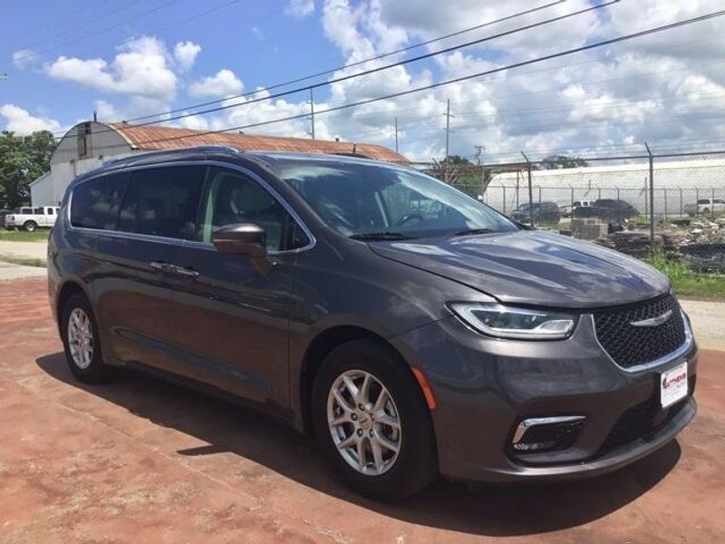 2021 Chrysler Pacifica Touring LImage 7