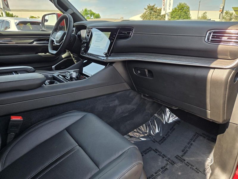 2022 Jeep Wagoneer Series II 4x4
