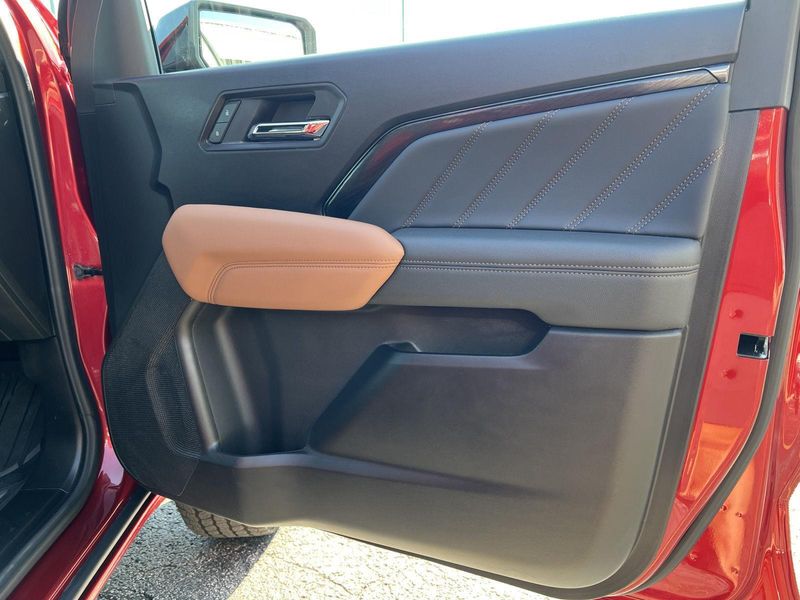 2024 Gmc Canyon AT4 photo 16