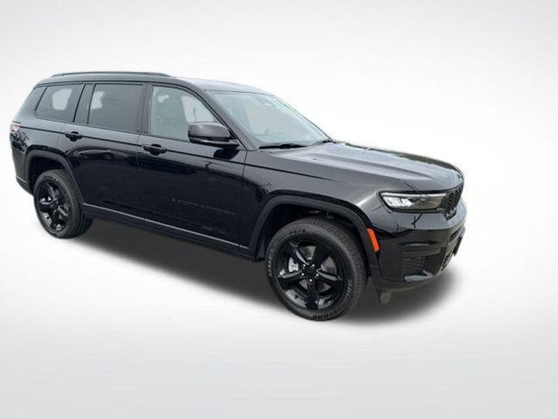 2025 Jeep Grand Cherokee Altitude X2025 Jeep Grand Cherokee L Altitude X 4x4