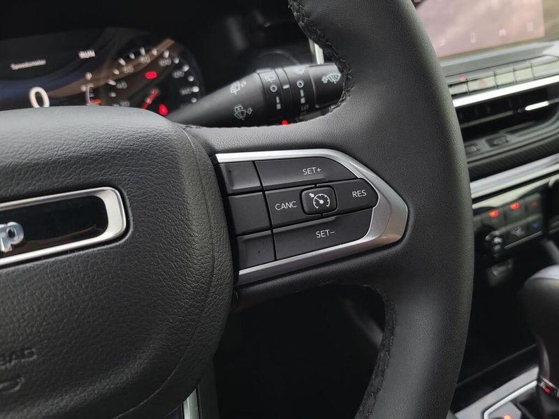 2024 Jeep Compass LatitudeImage 14