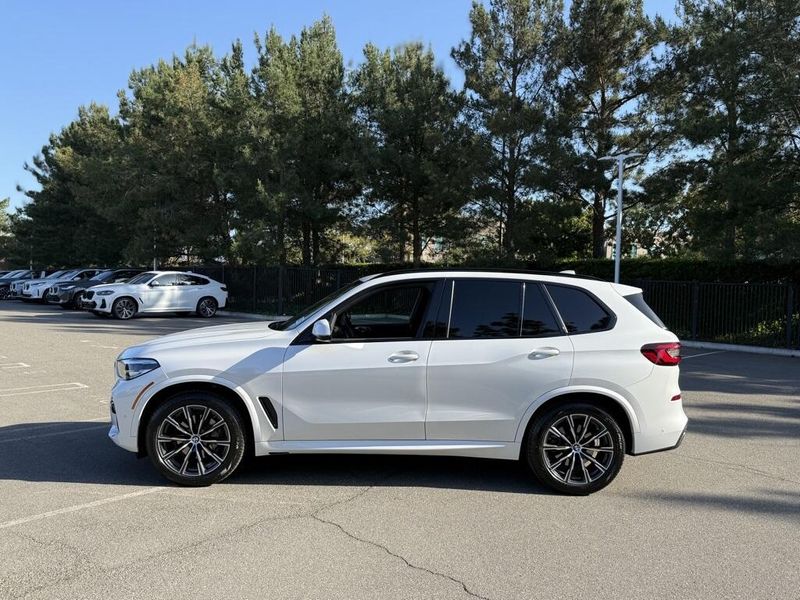 2022 BMW X5 xDrive40iImage 9