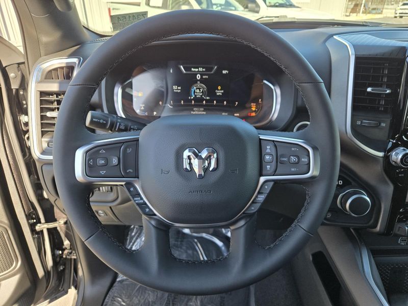 2025 Ram 1500 Big Horn photo 13