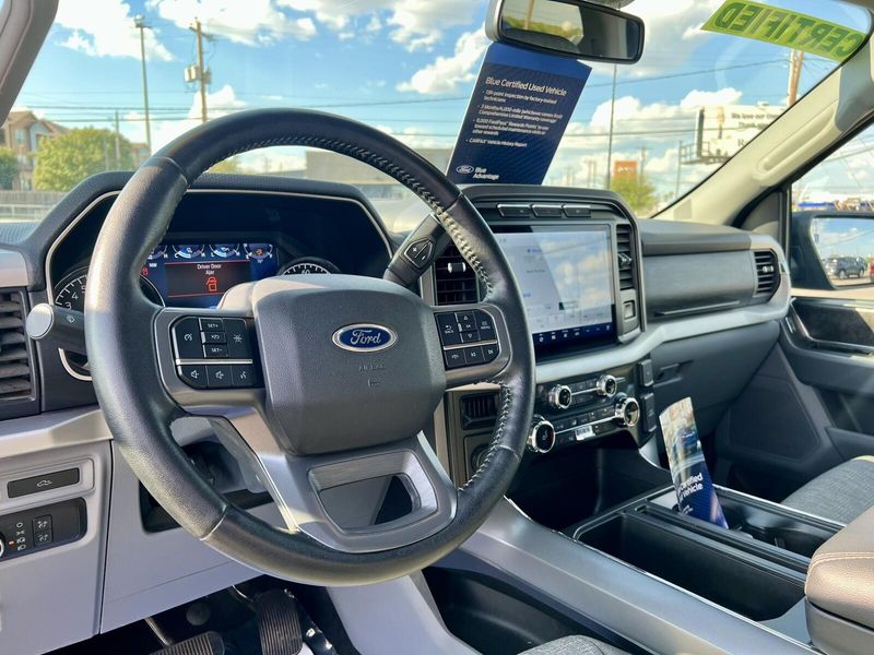 2022 Ford F-150 XLT photo 8