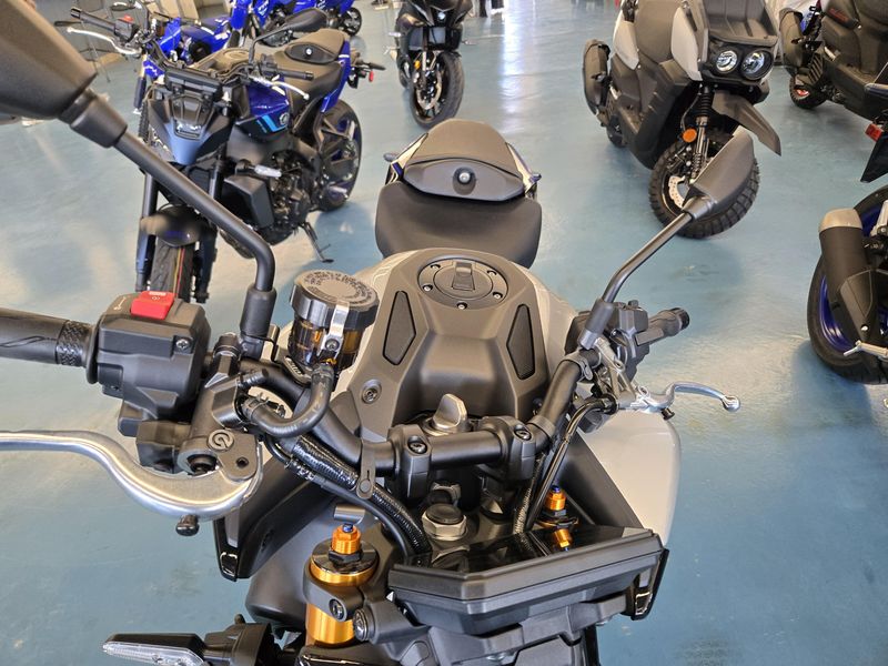 2025 Yamaha MT09 SP LIQUID METAL RAVEN Image 20