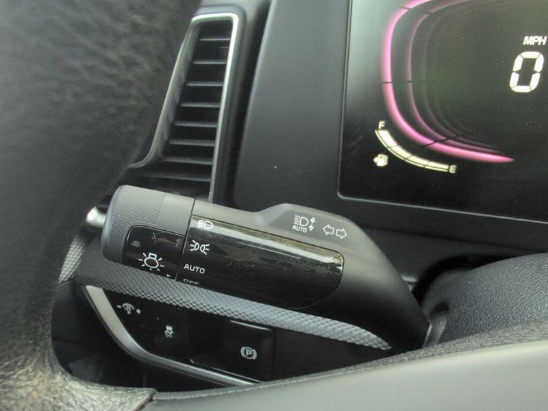 2024 Kia Sportage LXImage 23