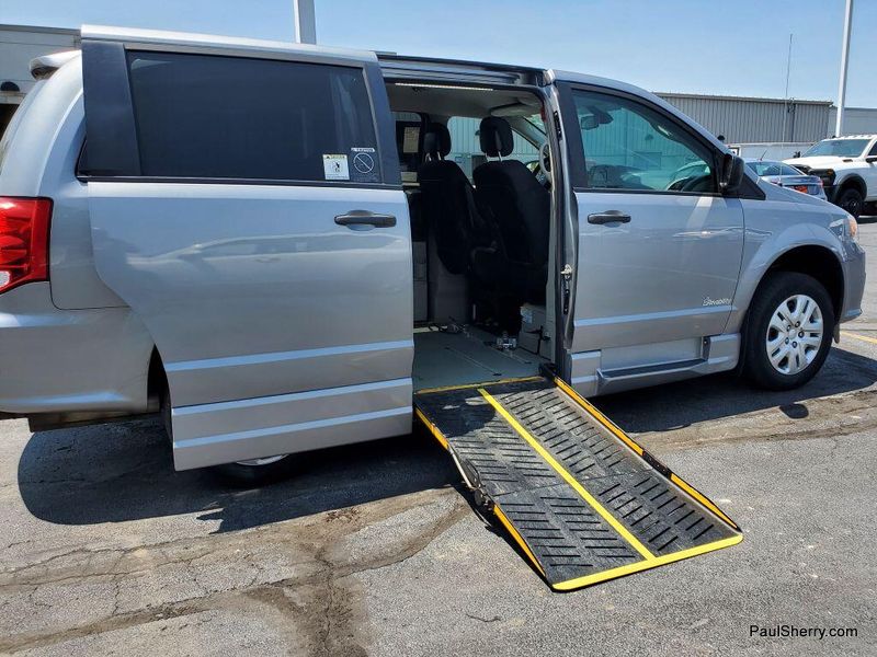 2019 Dodge Grand Caravan SEImage 13