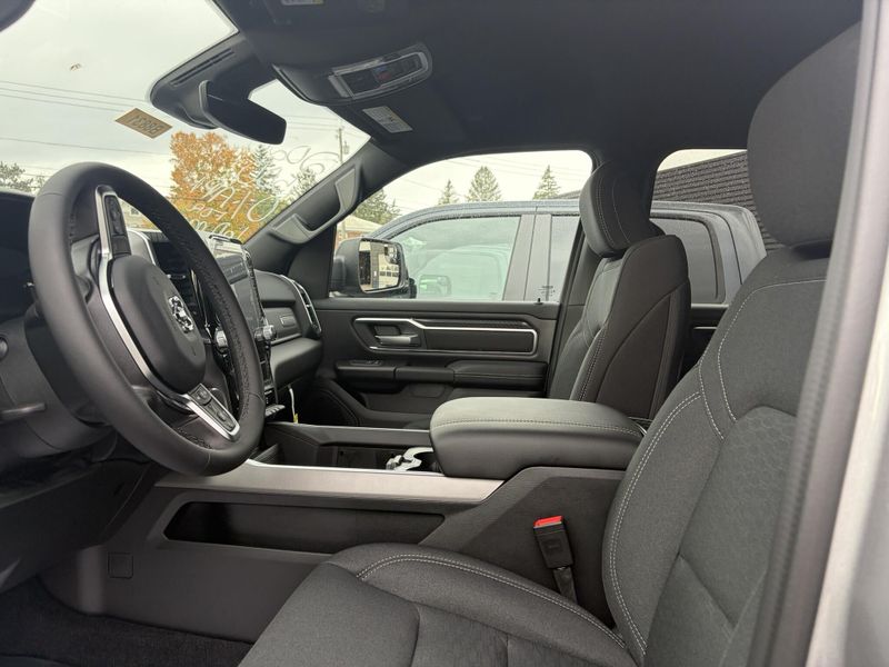 New 2026 RAM 1500 Big Horn Crew Cab 4x4 5'7' Box