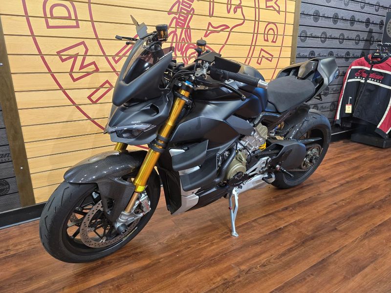 Used 2021 Ducati Streetfighter V4S Image 3