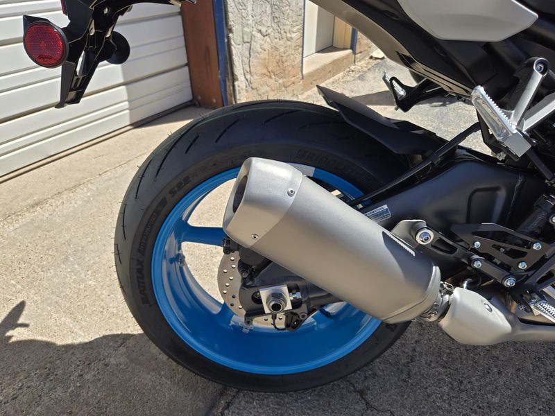 2025 Yamaha MT10 ICE STORM Image 14