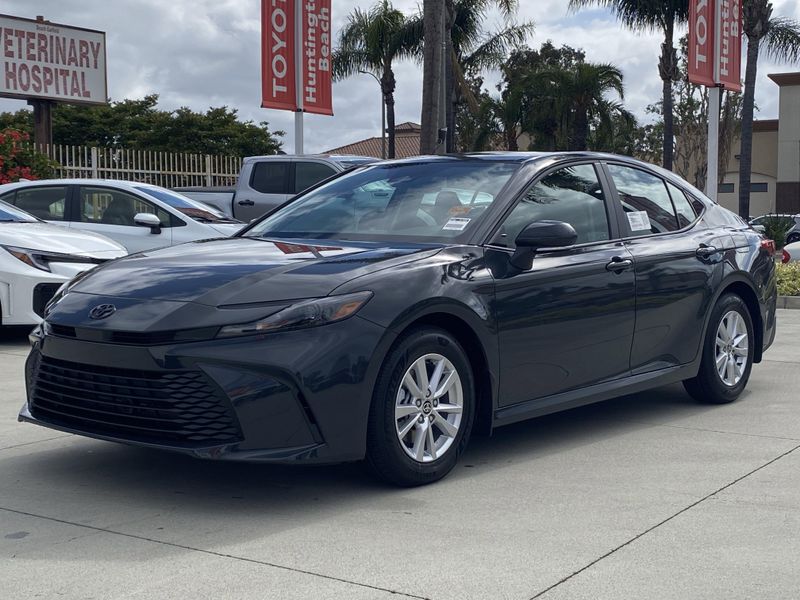 2025 Toyota Camry LEImage 6