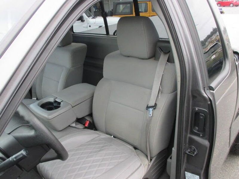 Used 2004 Ford F-150 Image 12