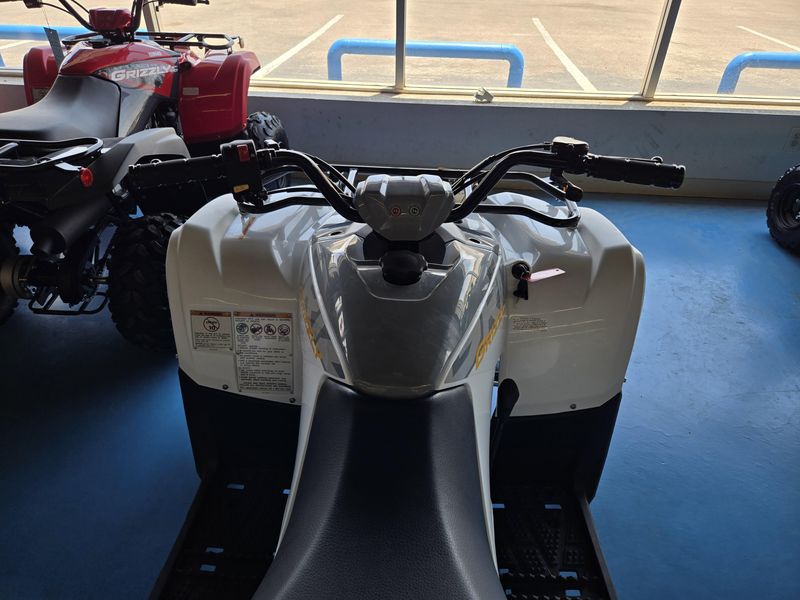 2024 Yamaha GRIZZLY 90 WHITE AND ARMOR GRAY Image 14