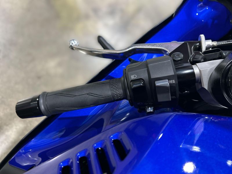 Used 2023 Yamaha YZF-R7 Image 18