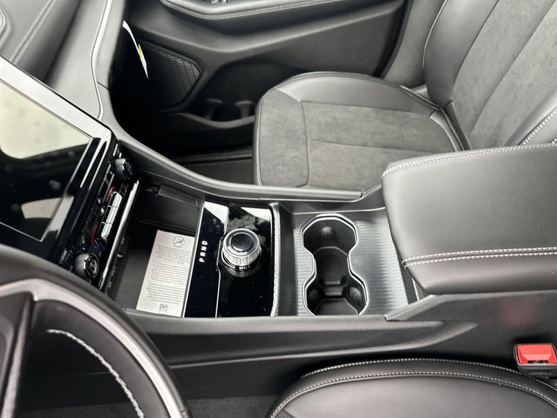 New 2025 Jeep Grand Cherokee L Altitude X 4x4Image 25