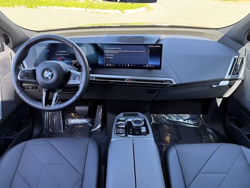2025 BMW iX xDrive50Image 31