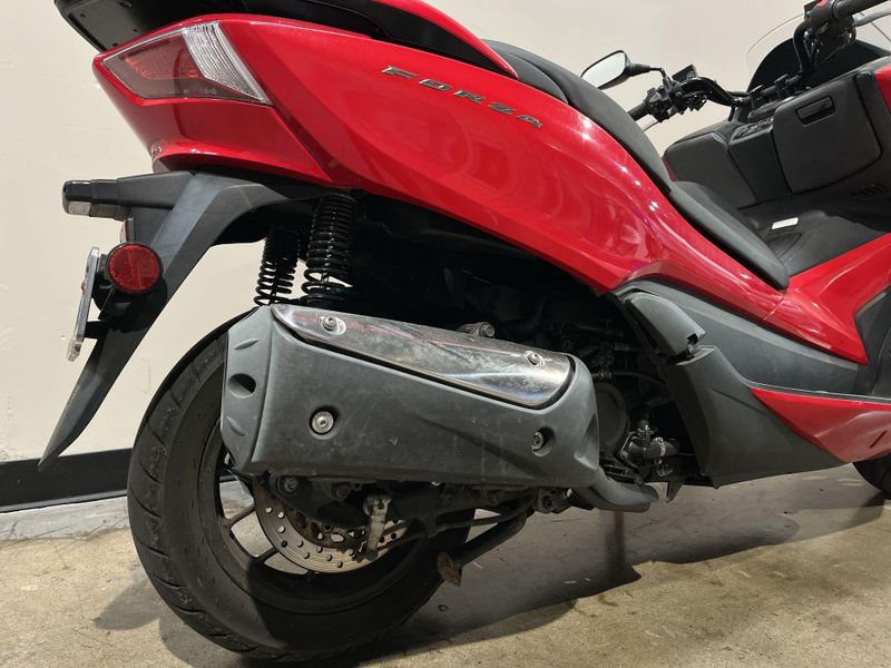 Used 2015 Honda FORZA Base Image 16