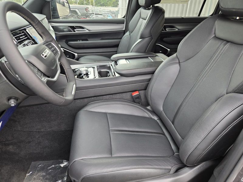 2026 Jeep Grand Wagoneer Limited Reserve 4x4