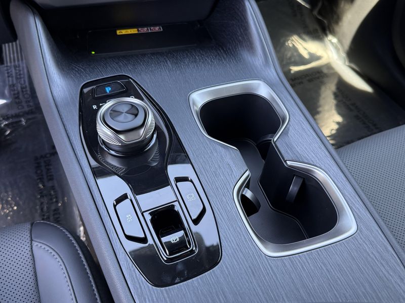 New 2026 Lexus RZ 350eImage 23