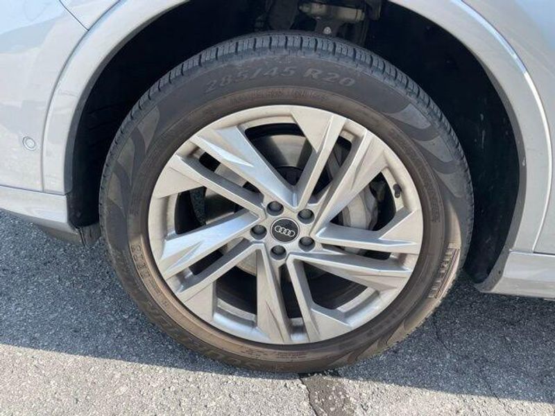 2021 Audi Q7 Premium Plus
