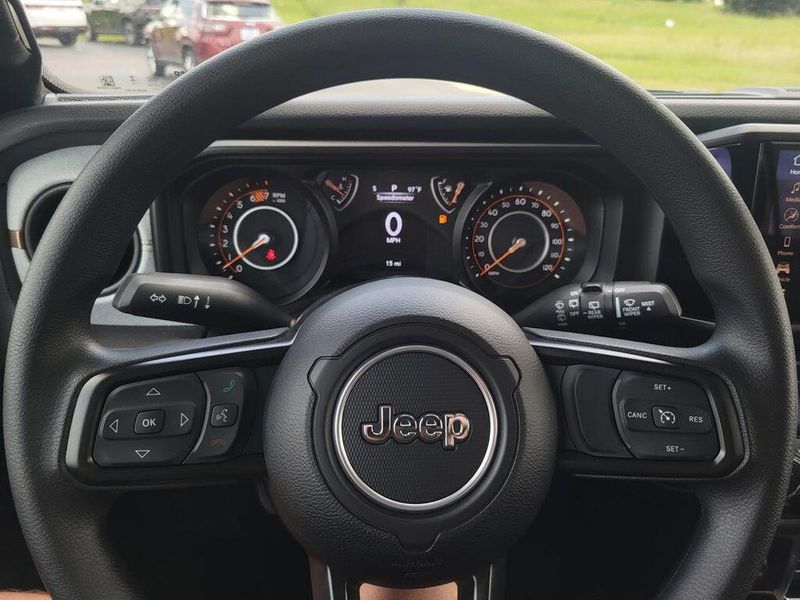 2025 Jeep Wrangler 4-door SportImage 10