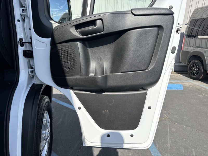 New 2026 RAM Promaster 1500 Slt Cargo Van High Roof 136' Wb