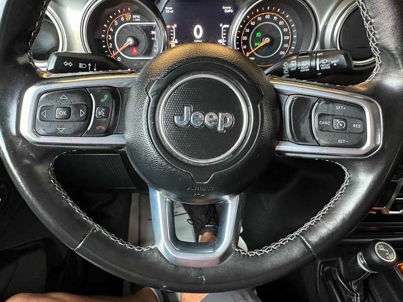 2021 Jeep Wrangler Unlimited SaharaImage 3