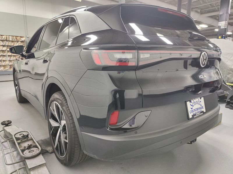 2023 Volkswagen ID.4 Pro S AWD w/Glass RoofImage 11
