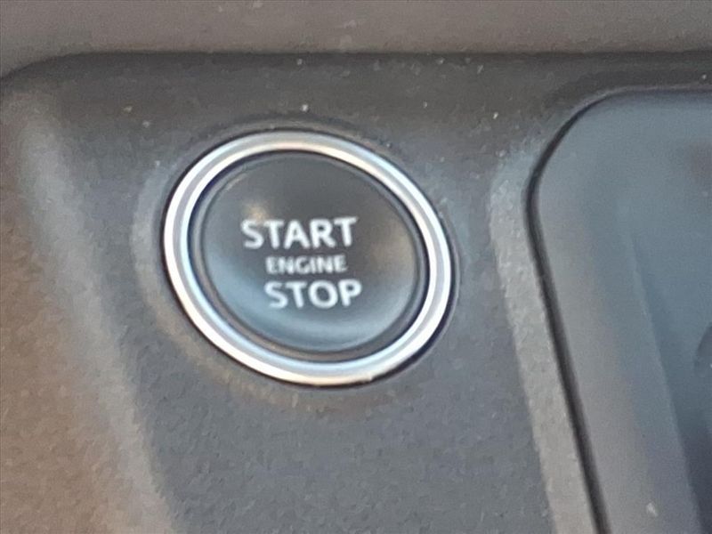 Used 2023 Land Rover Defender 90 SImage 10