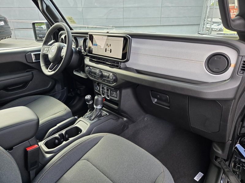 New 2026 Jeep Gladiator Sport S 4x4